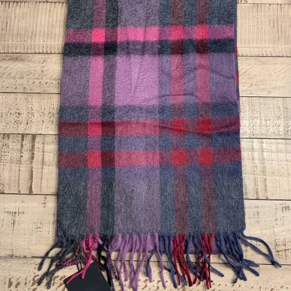 Brand New 100% cashmere scarf NWT